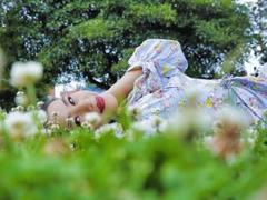 GiaSimmons - female with black hair webcam at ImLive