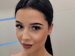 TaliaThomson - female with brown hair webcam at LiveJasmin