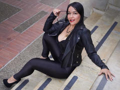 TamaraFoxy - female with black hair webcam at xLoveCam