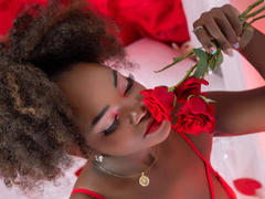 IsaMathers - female with brown hair and  big tits webcam at LiveJasmin