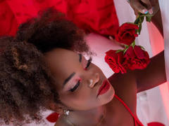 IsaMathers - female with brown hair and  big tits webcam at LiveJasmin