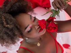 IsaMathers - female with brown hair and  big tits webcam at LiveJasmin