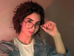 TameikaMacclellan - female with black hair webcam at xLoveCam