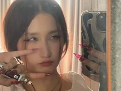 TameikaVannoy - female with brown hair and  big tits webcam at xLoveCam