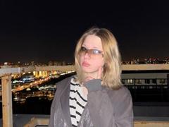 TameshaSchrimpf - female webcam at xLoveCam