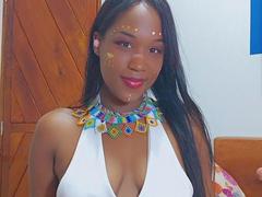 Tania69s - female with black hair webcam at xLoveCam