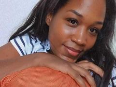 Tania69s - female with black hair webcam at xLoveCam