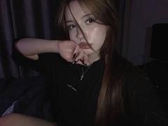 TaniaRaffa - female with black hair and  big tits webcam at xLoveCam