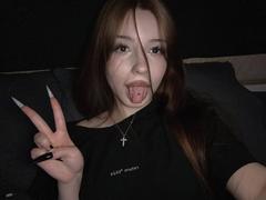 TaniaRaffa - female with black hair and  big tits webcam at xLoveCam