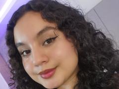 KariLiu - female with black hair and  big tits webcam at ImLive