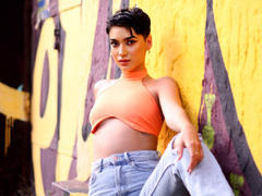 TanishaEvanis - female with black hair webcam at xLoveCam