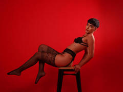 TanishaEvanis - female with black hair webcam at xLoveCam