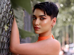 TanishaEvanis - female with black hair webcam at xLoveCam