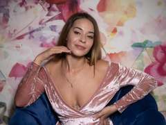 TanyaFoxx from xLoveCam