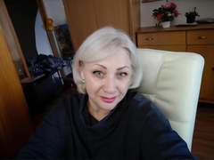 Tashyncik - blond female with  big tits webcam at xLoveCam