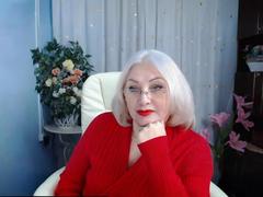 Tashyncik - blond female with  big tits webcam at xLoveCam