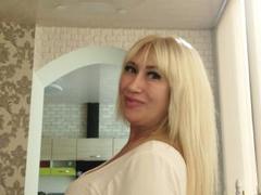 TastyCarmen - female with brown hair and  big tits webcam at xLoveCam