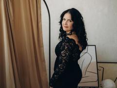 TayaBoret - female with black hair webcam at xLoveCam