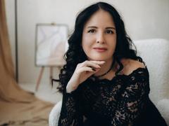 TayaBoret - female with black hair webcam at xLoveCam