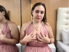 TaylorNova - female with brown hair and  big tits webcam at LiveJasmin