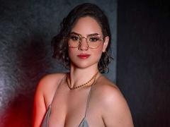 TaylorSexiest from xLoveCam