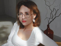 TeresaFelps - female with brown hair and  big tits webcam at LiveJasmin