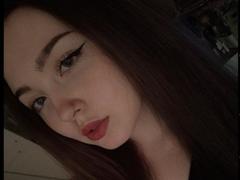 TerraMaul - female with brown hair webcam at xLoveCam