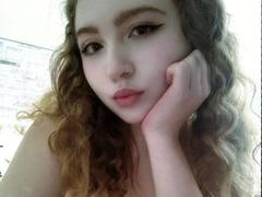 TerraMaul - female with brown hair webcam at xLoveCam