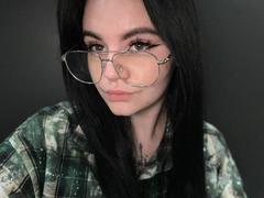 TerriSustaita - female with black hair webcam at xLoveCam