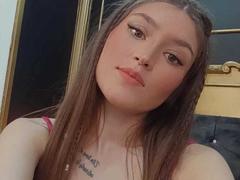 Tesakelle from xLoveCam