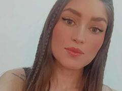 Tesakelle - female webcam at xLoveCam