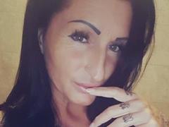 TesaWatson - female with black hair and  small tits webcam at ImLive