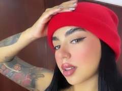 ThaliaCasstro - female with black hair webcam at xLoveCam