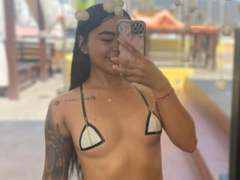ThaliaCasstro - female with black hair webcam at xLoveCam