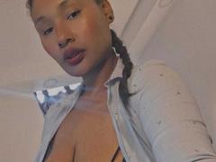 ThaliaJoness - female with black hair and  big tits webcam at xLoveCam