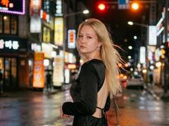 ThaoSakiestewa - female webcam at xLoveCam