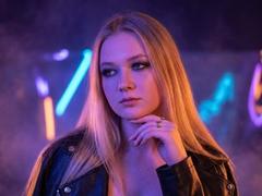 ThaoSakiestewa - female webcam at xLoveCam