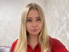 ThaoSakiestewa - female webcam at xLoveCam