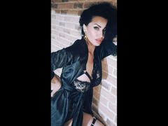 TheCountess406 - female with black hair webcam at ImLive