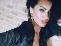 TheCountess406 - female with black hair webcam at ImLive