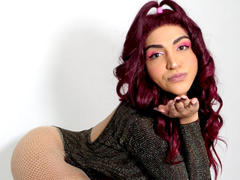 TifanyAndrews - shemale with black hair webcam at LiveJasmin