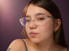 TheoMalkiewicz - female with black hair and  big tits webcam at xLoveCam