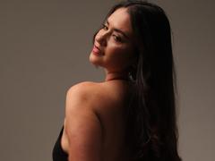 TheresaLarson - female with red hair webcam at xLoveCam