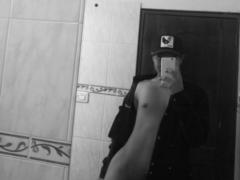 ThiagoAriass from xLoveCam