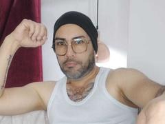 ThiagoSins from xLoveCam
