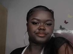 ThickEbonyPrinces - female with black hair webcam at xLoveCam