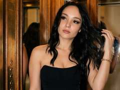 ThomasineCharlebois - female with black hair webcam at xLoveCam