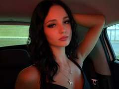 ThomasineCharlebois - female with black hair webcam at xLoveCam