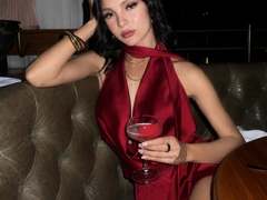 ThomasineCharlebois - female with black hair webcam at xLoveCam