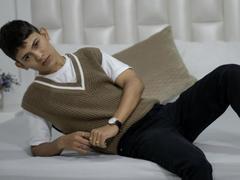 ThristanLeones - male webcam at xLoveCam